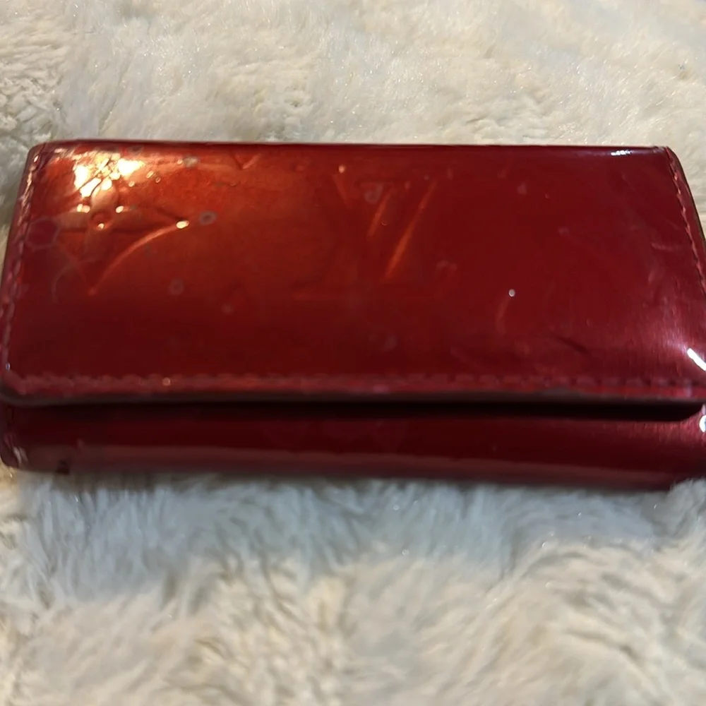 Louis Vuitton 4 Ring Key Holder Case In The Maroon Family - Picture 11 of 16